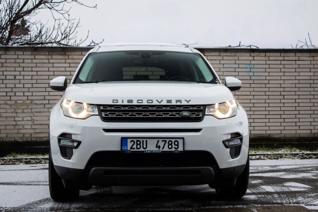 land-rover-discovery - 1