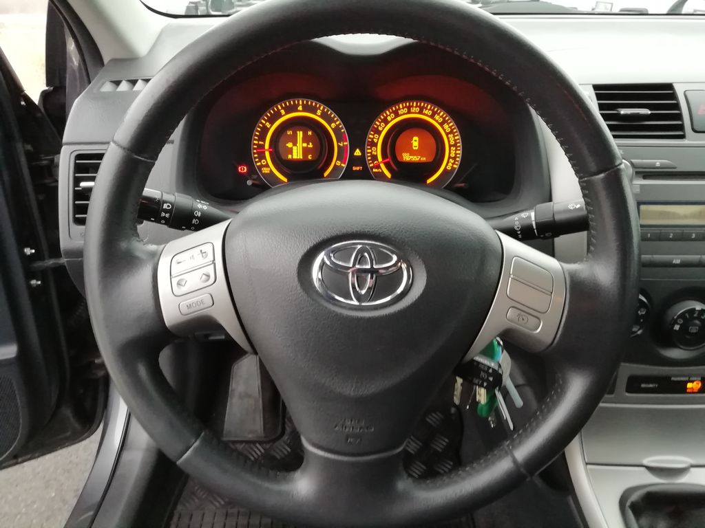 toyota-corolla-1-6-valvematic-sol-97-kw - 7