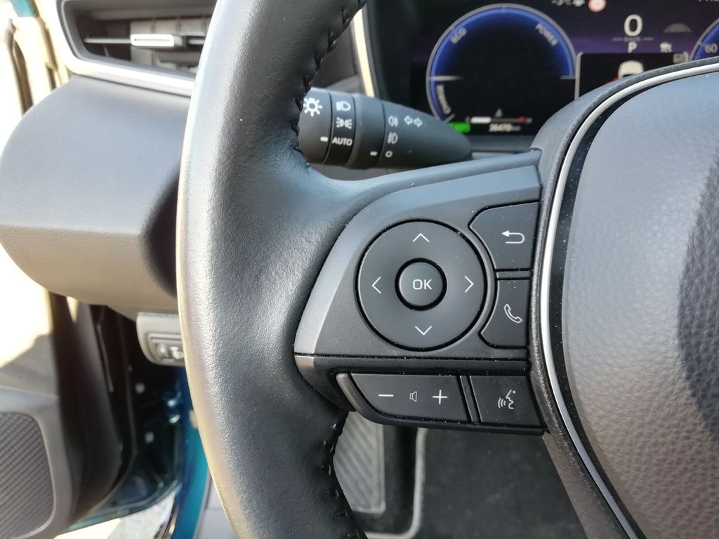 toyota-corolla-1-8-hev-e-cvt-style - 8