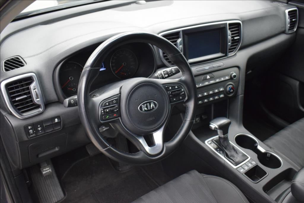 kia-sportage-1-7-crdi-navi-kamera-servis - 8