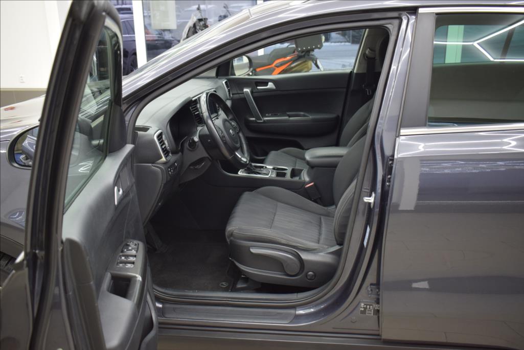 kia-sportage-1-7-crdi-navi-kamera-servis - 9