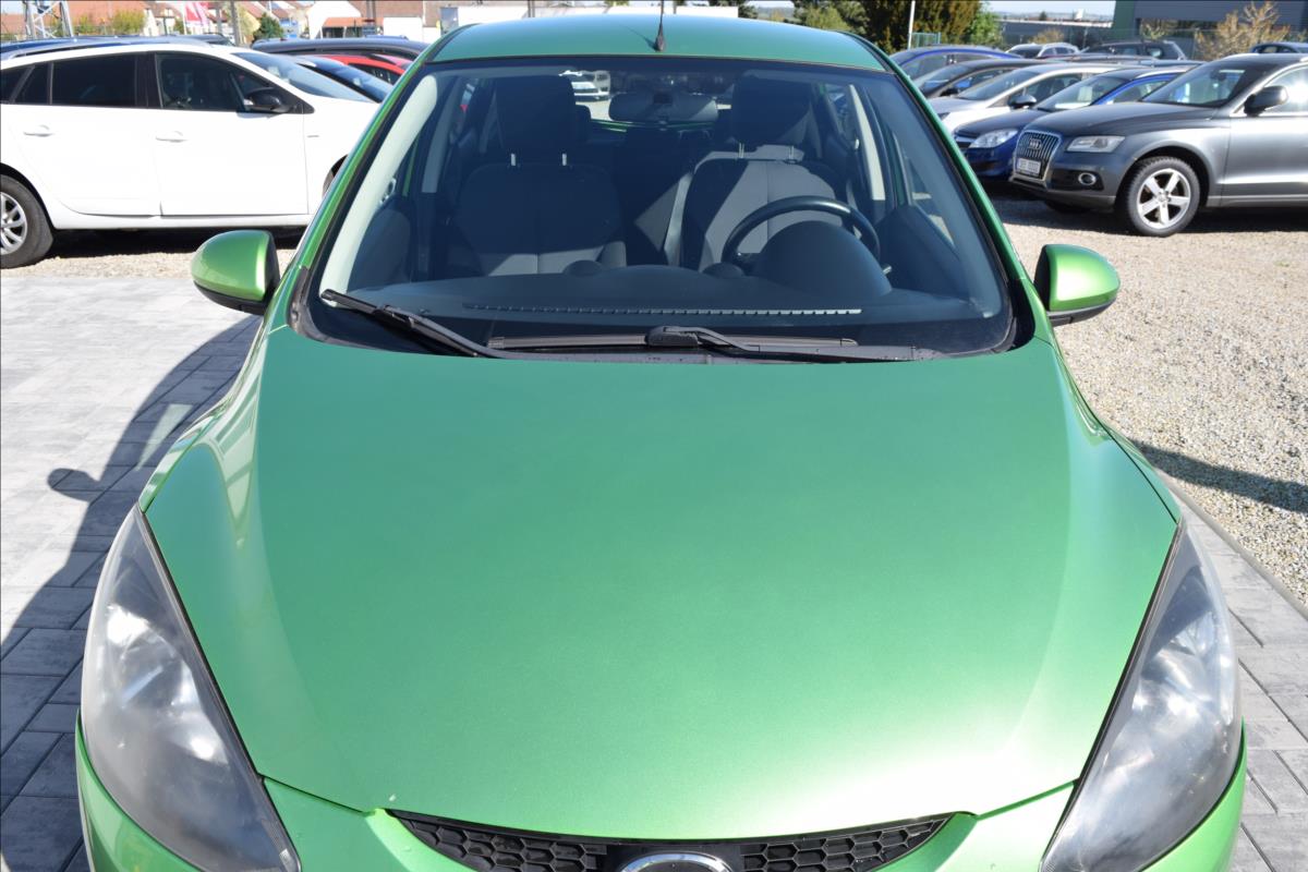 mazda-2-1-4-i-55kw-klima-alu-nizke-km - 2