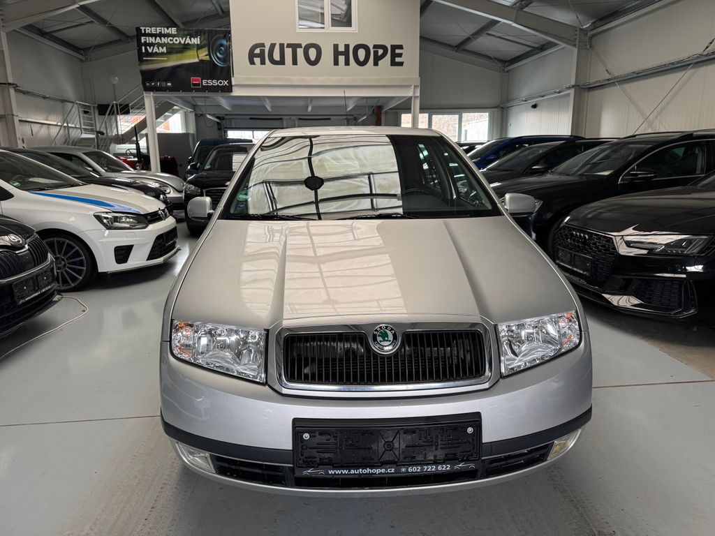 skoda-fabia-1-4-16v-elegance - 1