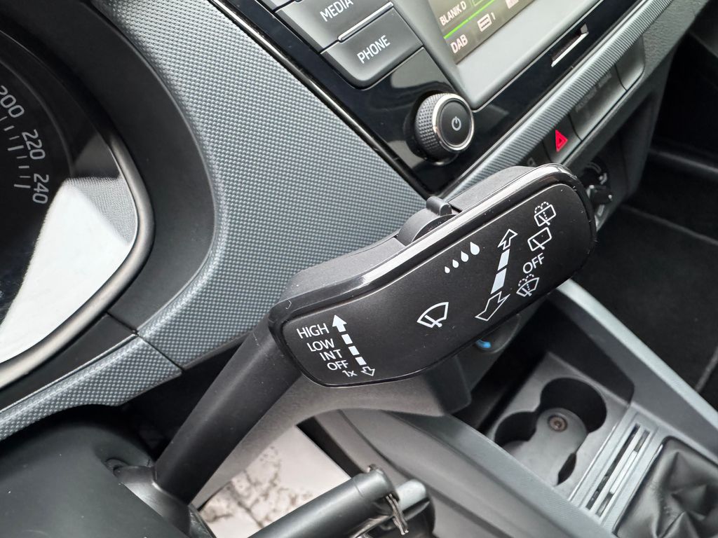 skoda-fabia-combi-1-2-tsi-active - 9
