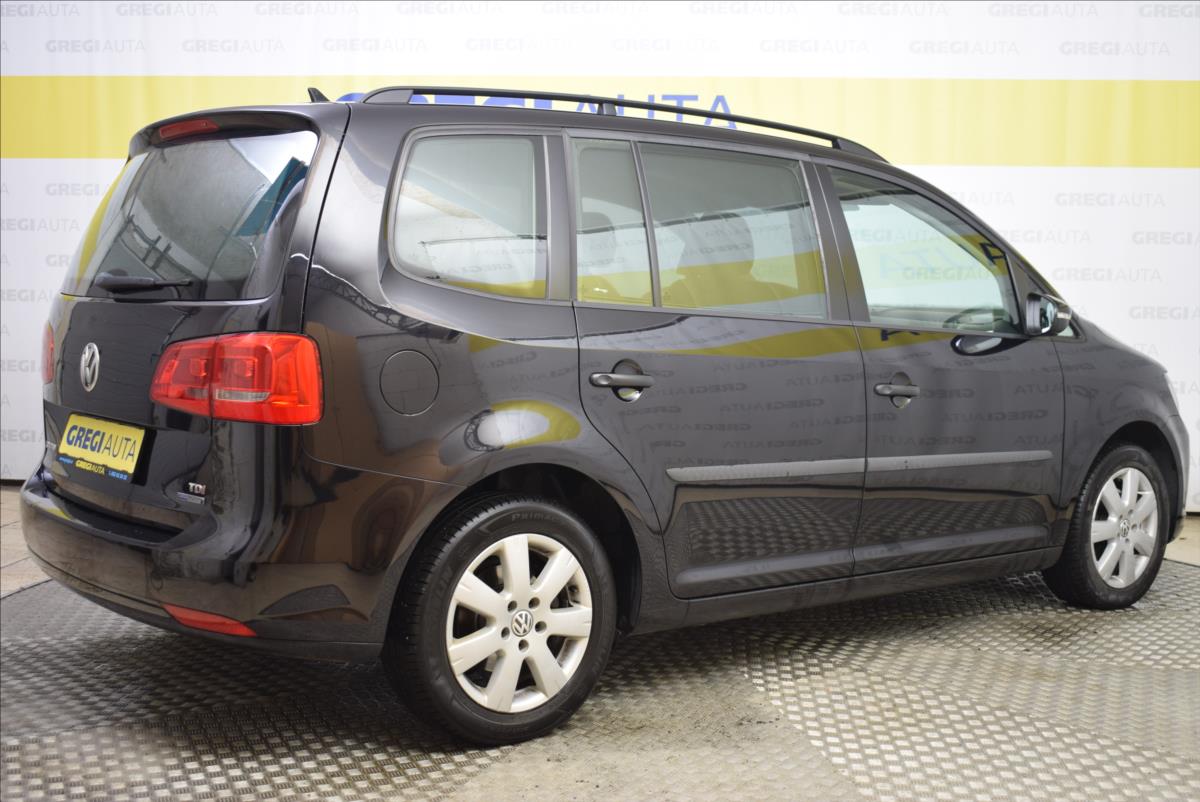 volkswagen-touran-1-6-tdi-dsg-pr-servis-top-stav - 5
