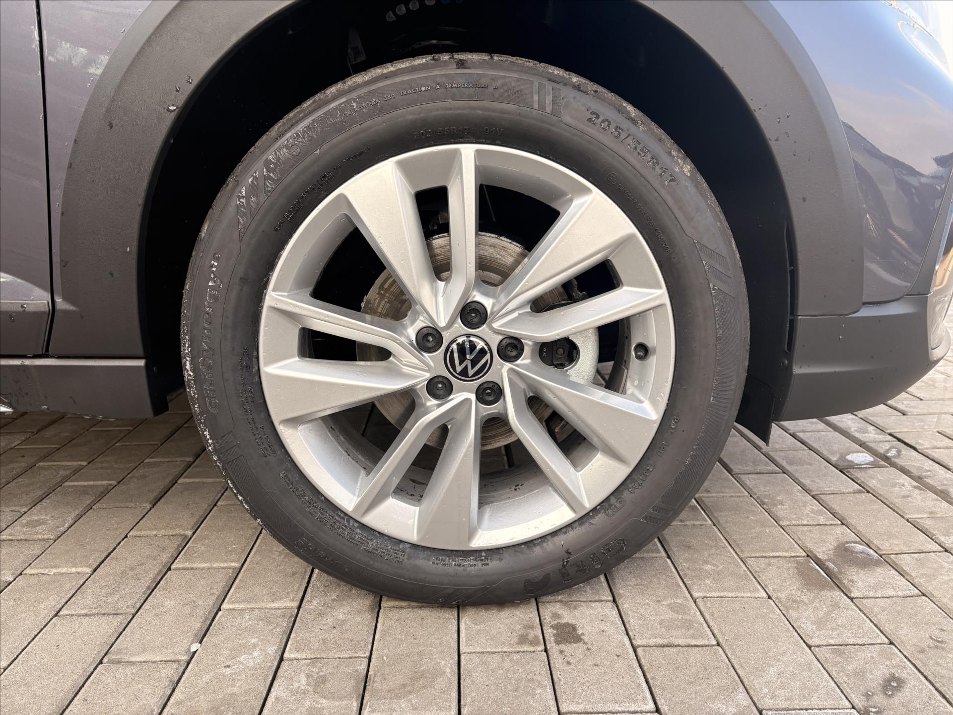 volkswagen-taigo-1-0-tsi-85w-6g-people - 9