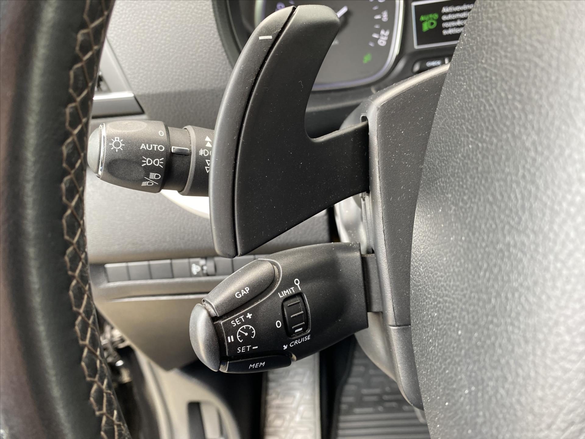 toyota-proace-2-0-long-130kw-automat - 8