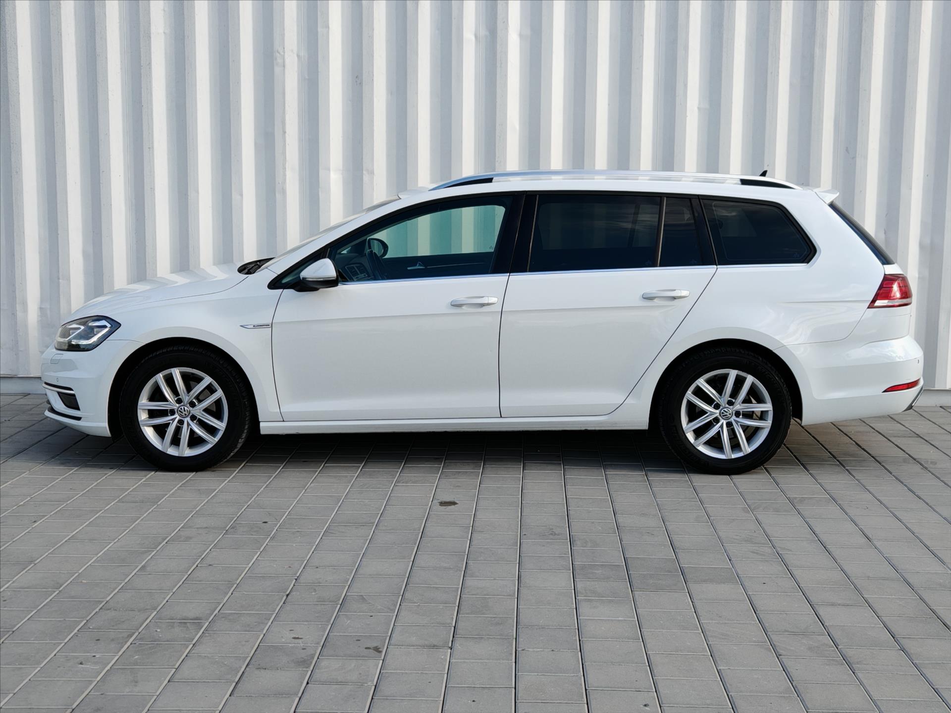 volkswagen-golf-1-5-variant-highline-1-5tdi-dsg - 3