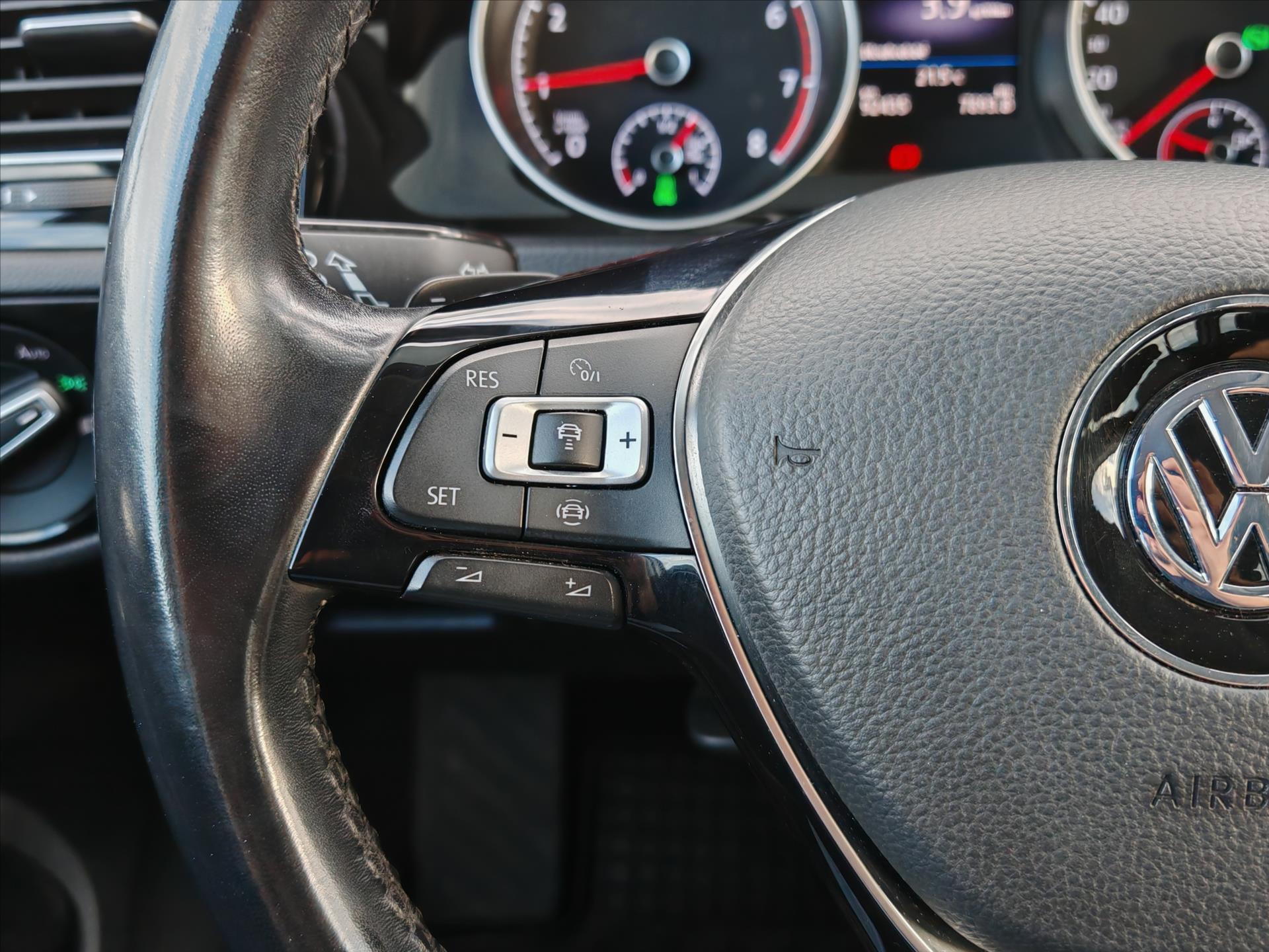volkswagen-golf-1-5-variant-highline-1-5tdi-dsg - 9