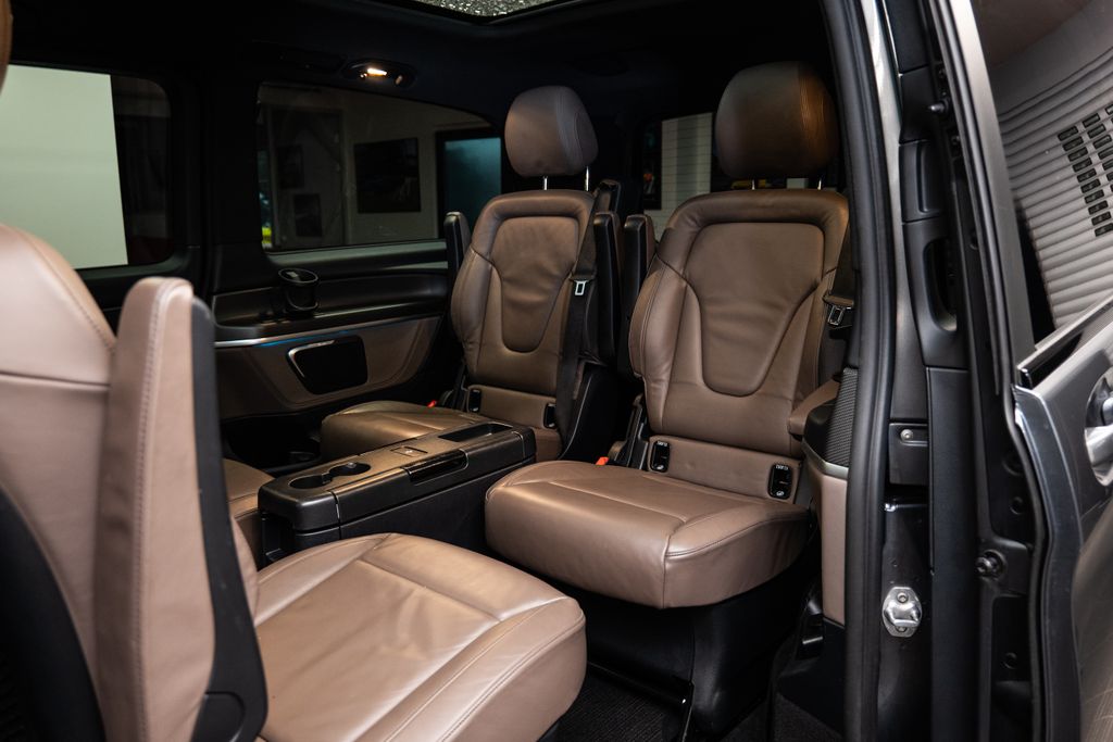 mercedes-benz-tridy-v-d-airmatic-4matic-pano-burmest - 8