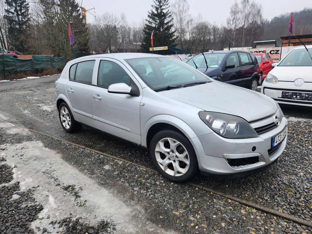 Opel Astra 1.7 CDTi (ISUZU JAPAN)