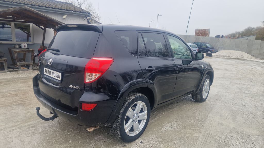 toyota-rav4-2-2-d - 4
