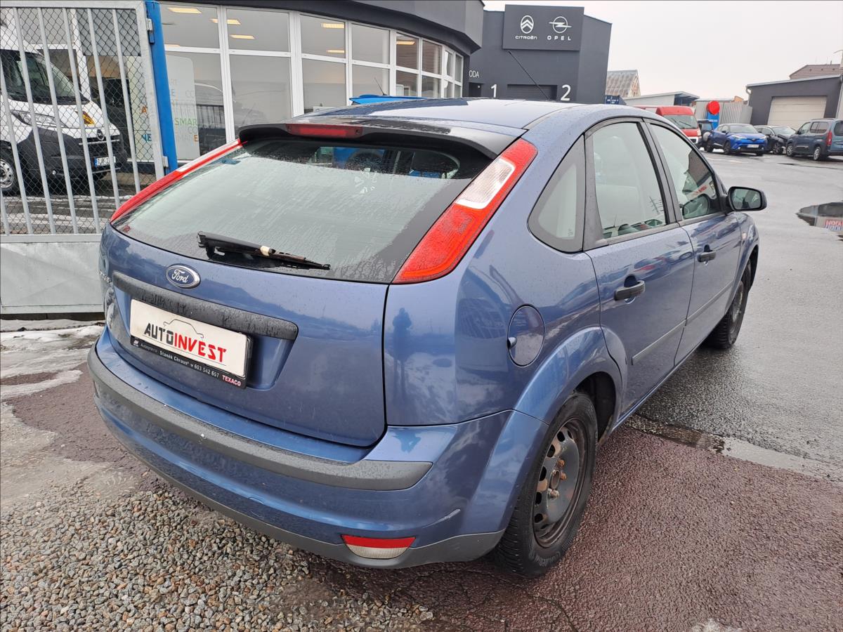 ford-focus-1-6-i - 2