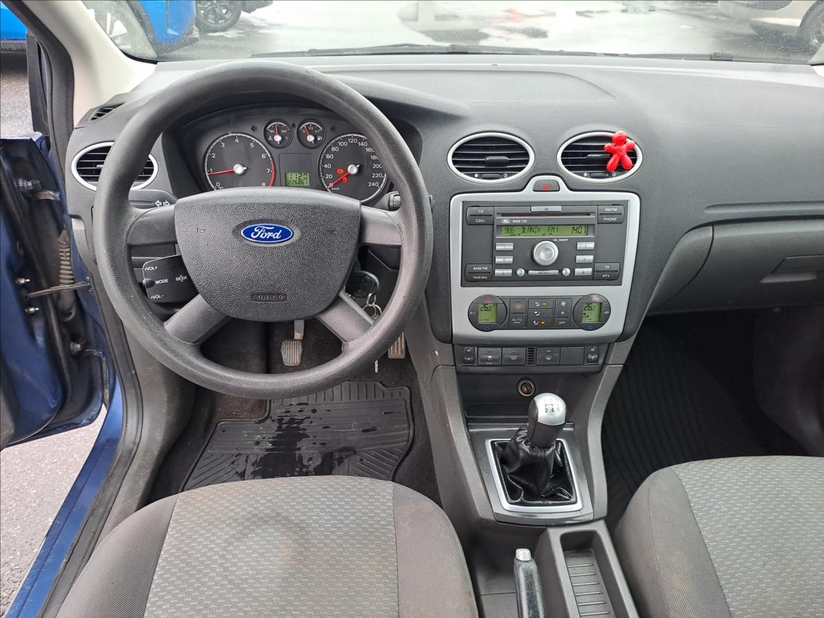 ford-focus-1-6-i - 8