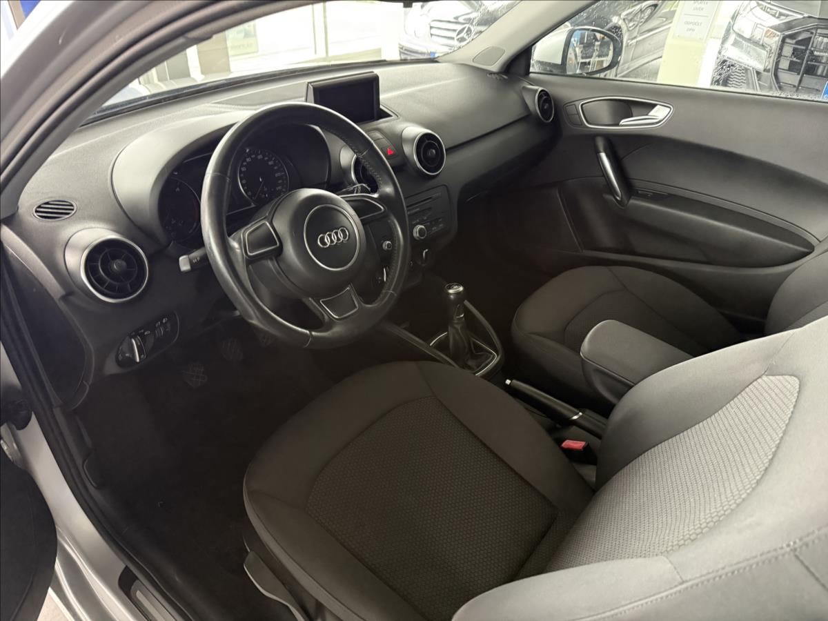 audi-a1-1-6-tdi-77kw - 6