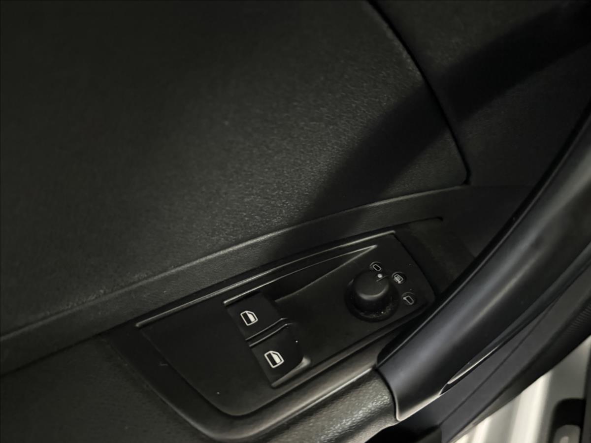 audi-a1-1-6-tdi-77kw - 8