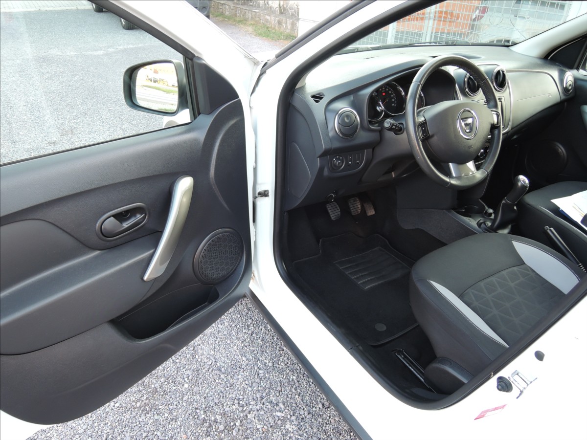 dacia-sandero-1-5-dci-stepway-arctica-navi - 7