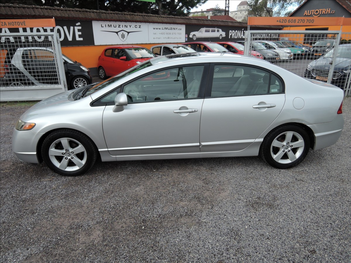 honda-civic-1-8-i-vtec-aut-sibr - 3