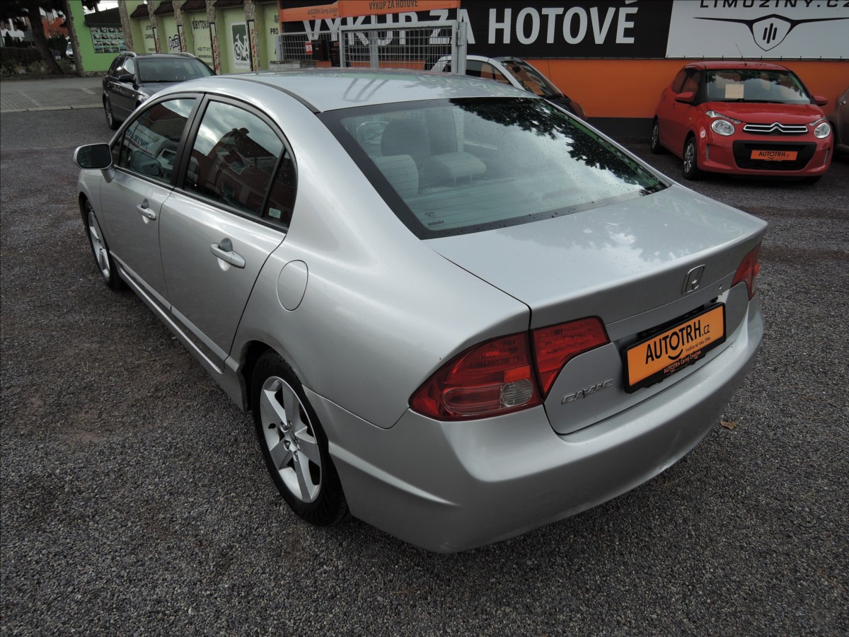 honda-civic-1-8-i-vtec-aut-sibr - 6