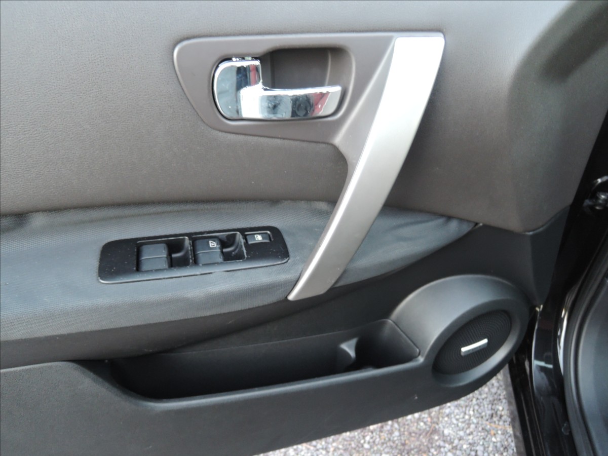 nissan-qashqai-1-6-i-cr-panorama - 9