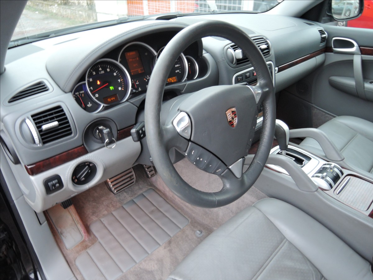 porsche-cayenne-4-5-v8-aut-s - 8