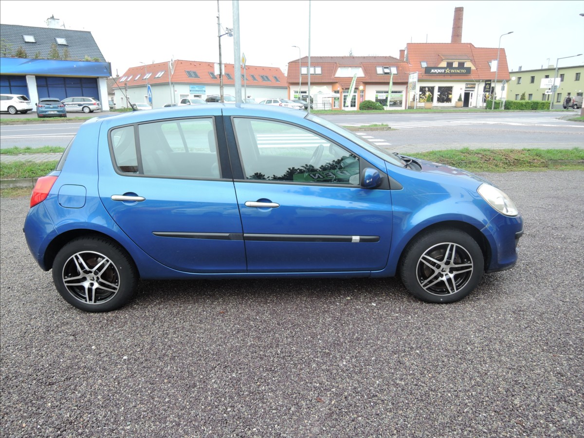 renault-clio-1-2-16v-75k-authentique-sport - 4