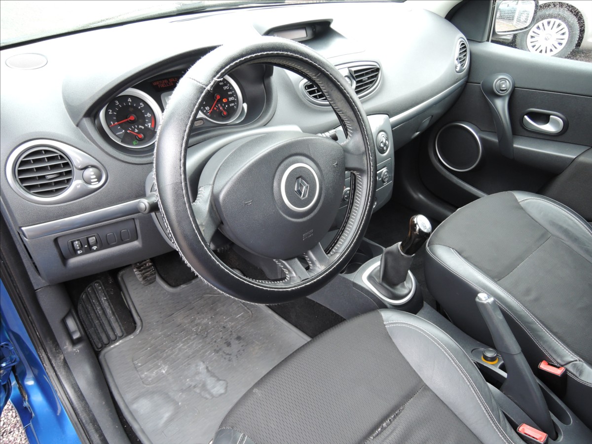 renault-clio-1-2-16v-75k-authentique-sport - 8