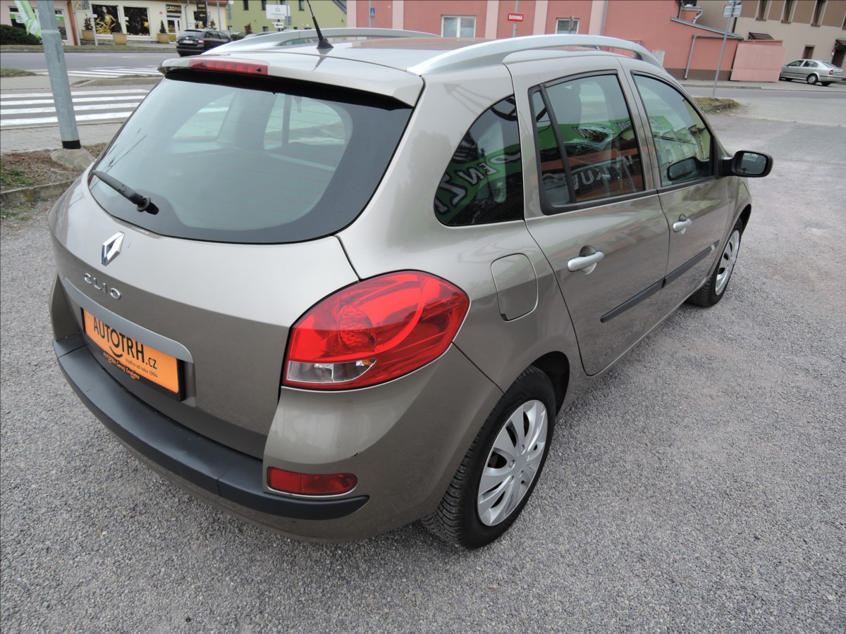 renault-clio-1-2-grandtour-tce-servis - 4