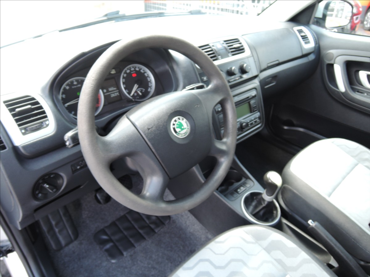 skoda-fabia-1-4-i-16v-servis-1-maj - 8