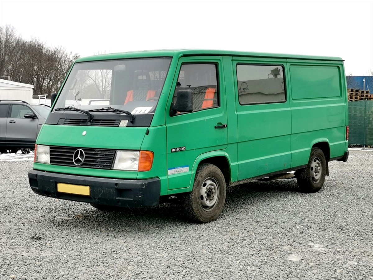 Mercedes-Benz 100 D-L 2.4/ ČR/1.maj.