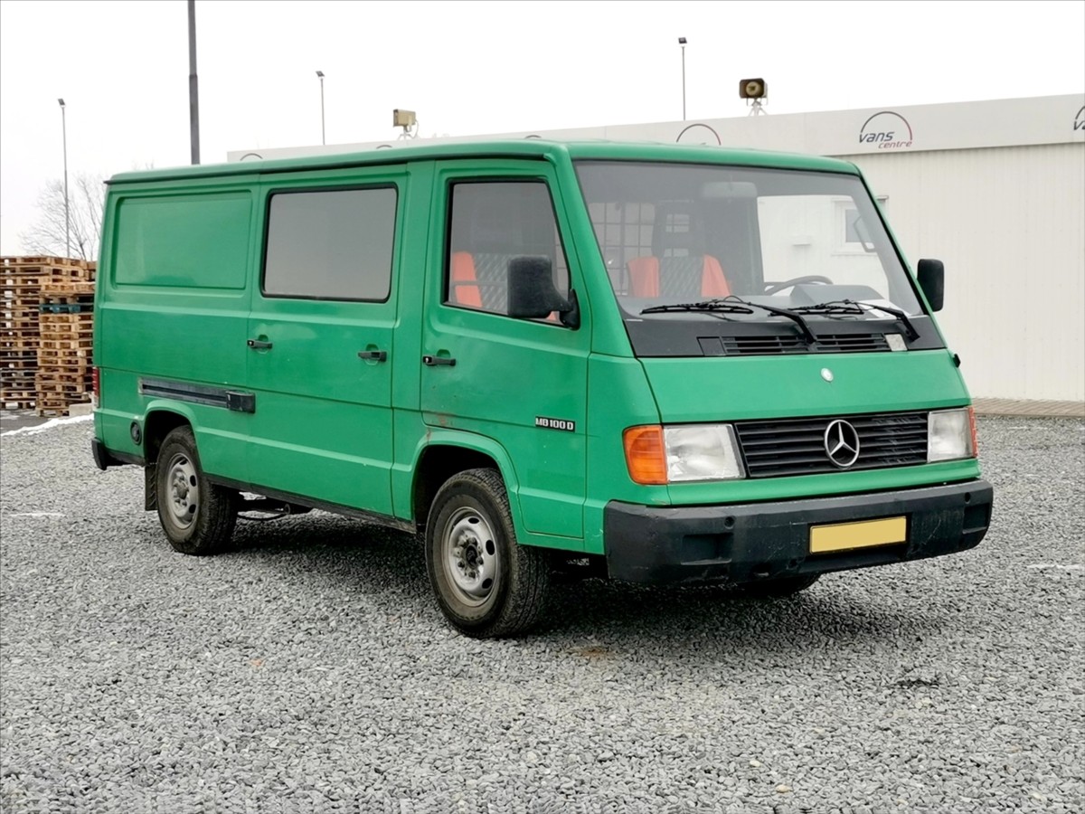 mercedes-benz-100-d-l-2-4-cr-1-maj - 1