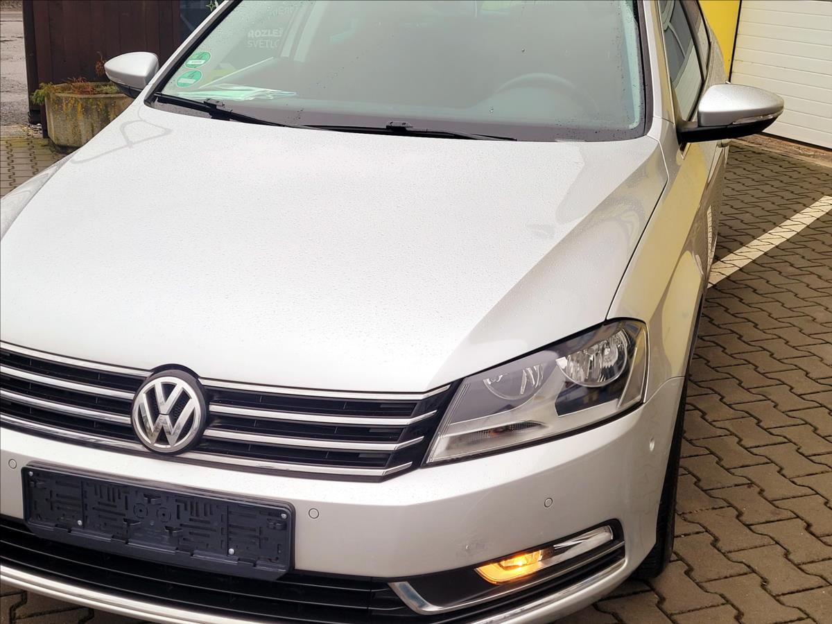 volkswagen-passat-1-4-serv-knizka-aut-parkovani - 2