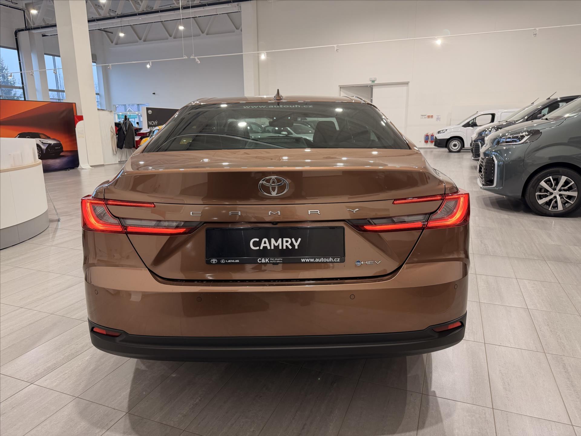 toyota-camry-2-5-hybrid-230k-prestige - 3