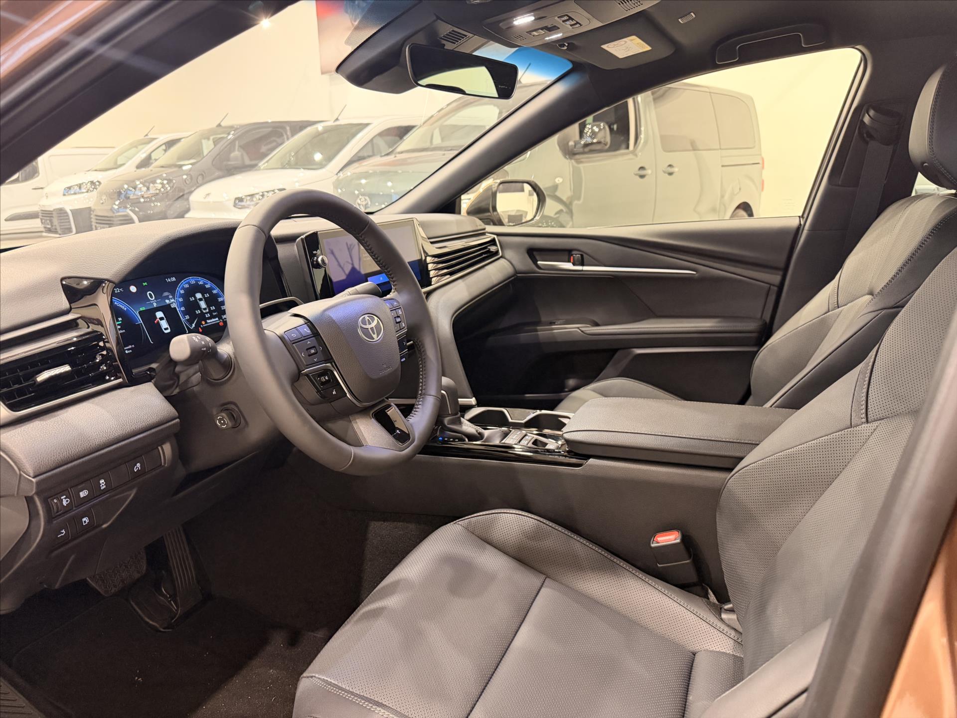 toyota-camry-2-5-hybrid-230k-prestige - 8