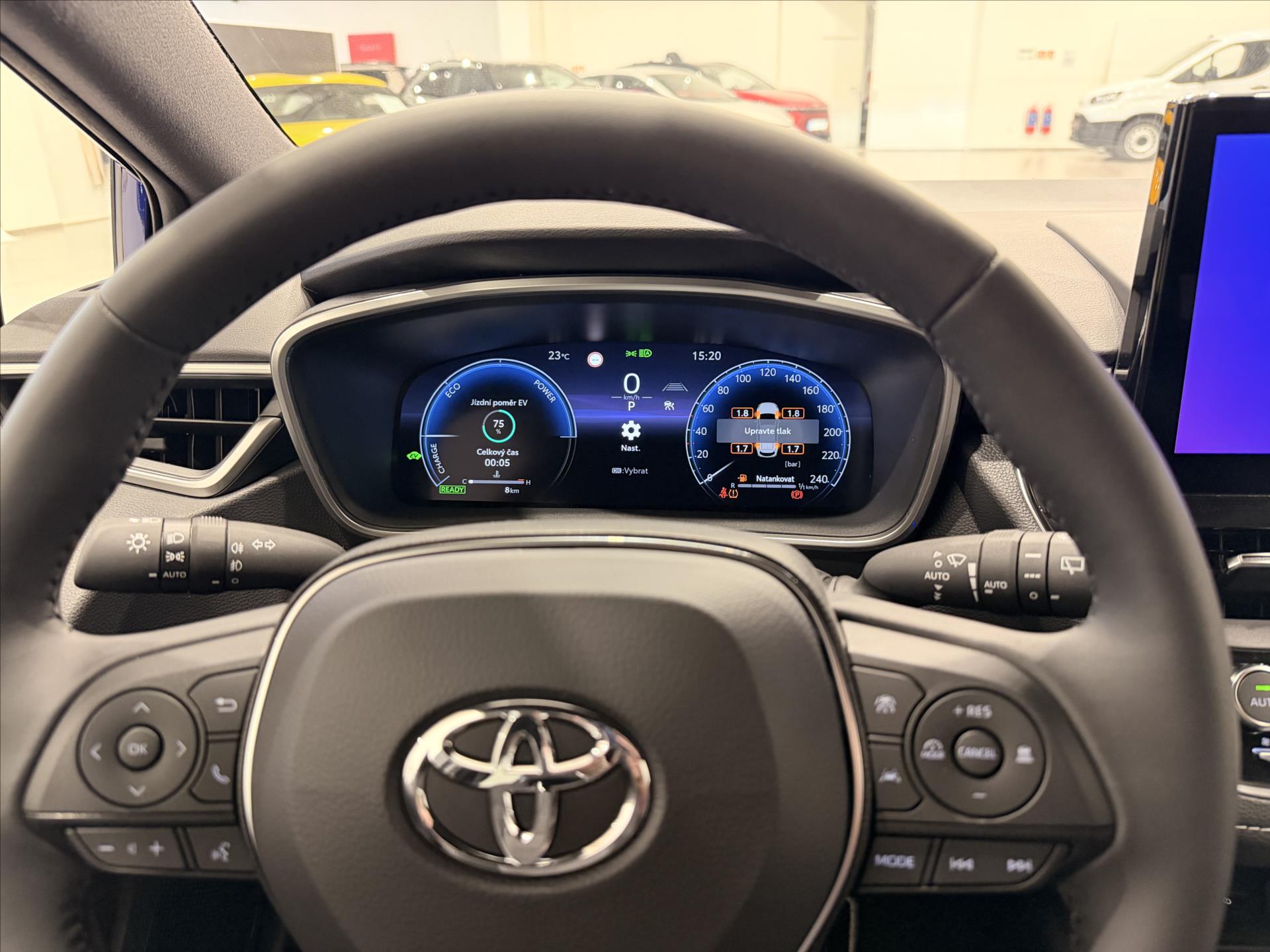 toyota-corolla-1-8-hybrid-140k-style - 9