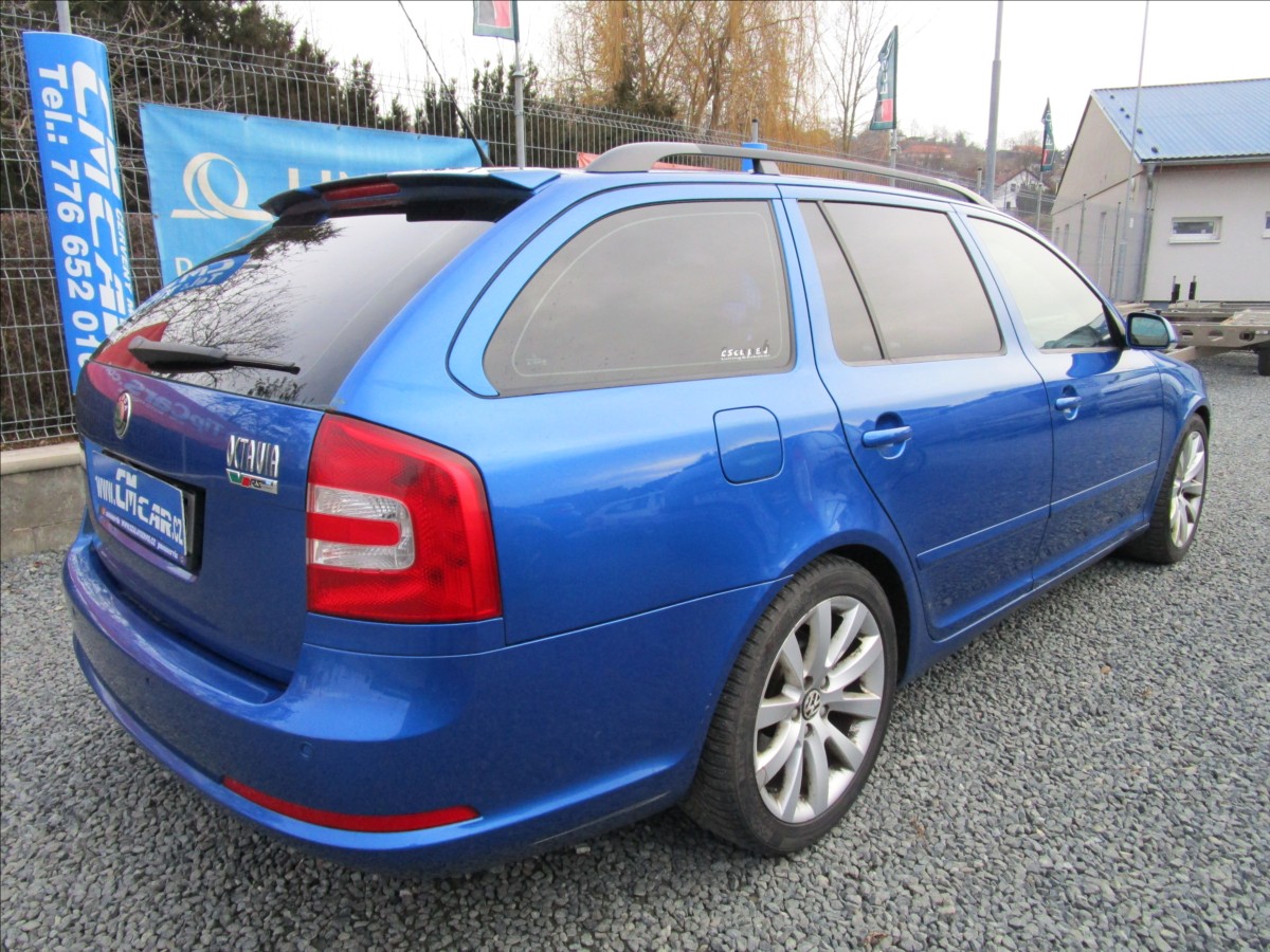 skoda-octavia-combi-2-0tdi-rs-aut-klima - 3