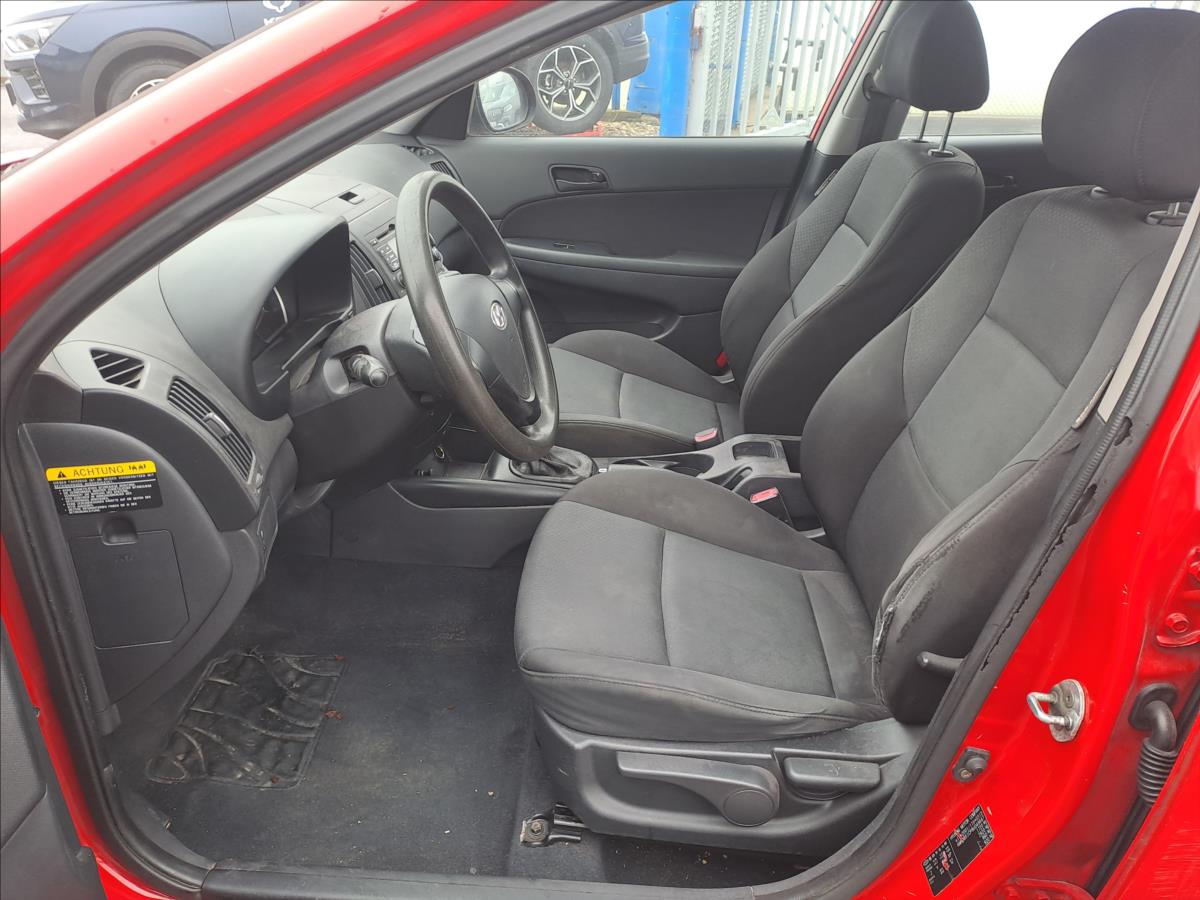 hyundai-i30-1-4-i - 4
