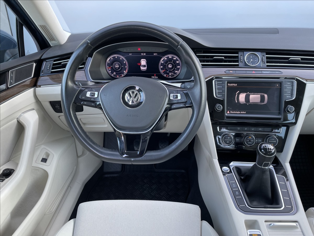volkswagen-passat-1-8-tsi-132kw-cr-manual-navi - 9