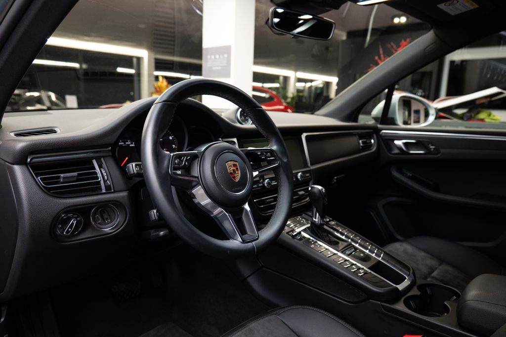 porsche-macan-led-3-zony-carplay - 4