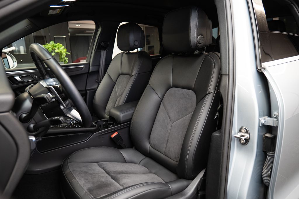 porsche-macan-led-3-zony-carplay - 5