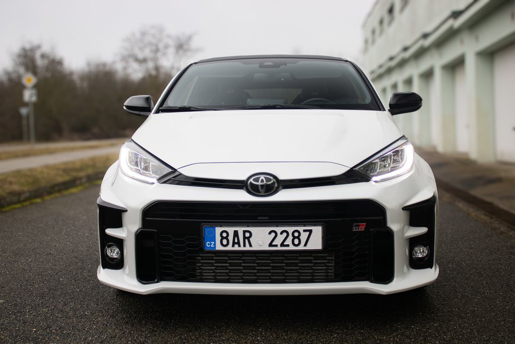 toyota-yaris-yaris-gr-v-zaruce-25-4-2026 - 1