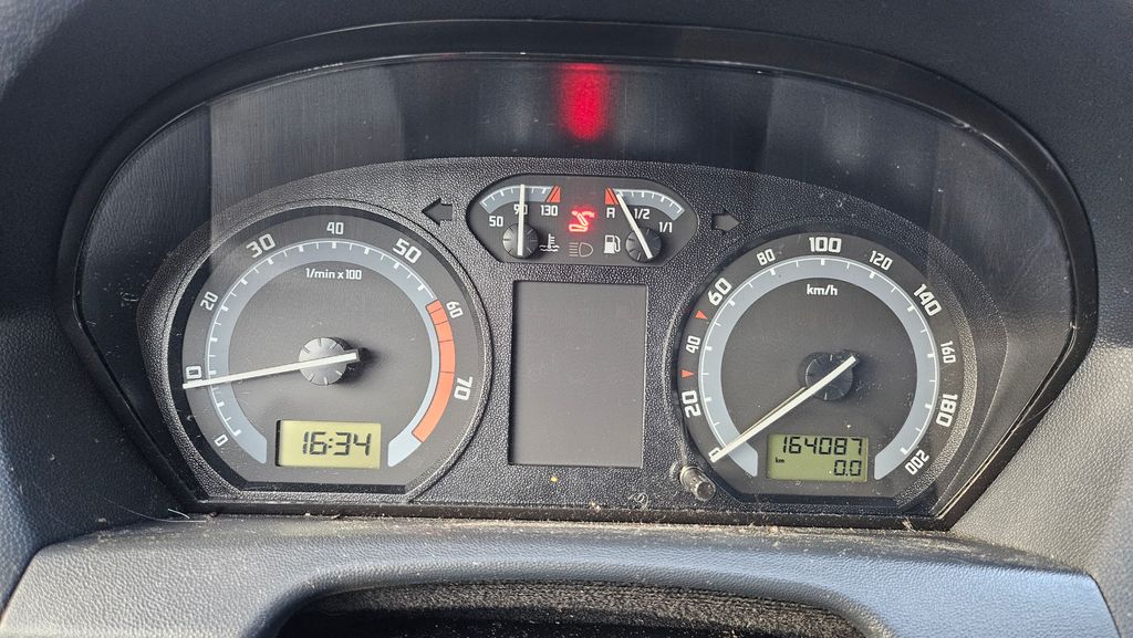 skoda-fabia-1-2i-potk-do-10-2027 - 8