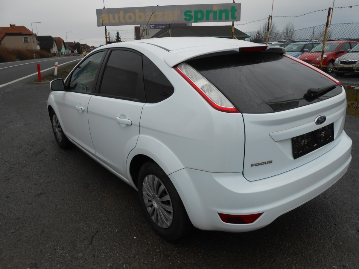 ford-focus-1-6-74-kw-klima-serviska - 8