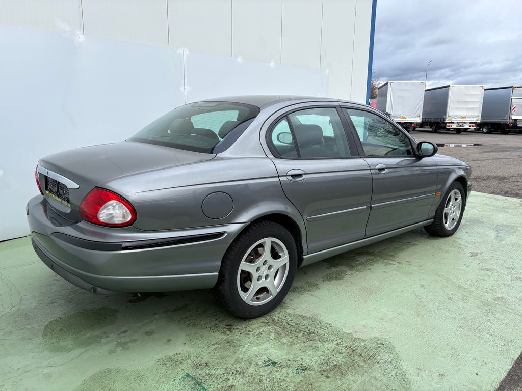 jaguar-x-type-2-1-115kw-v6-automat - 1