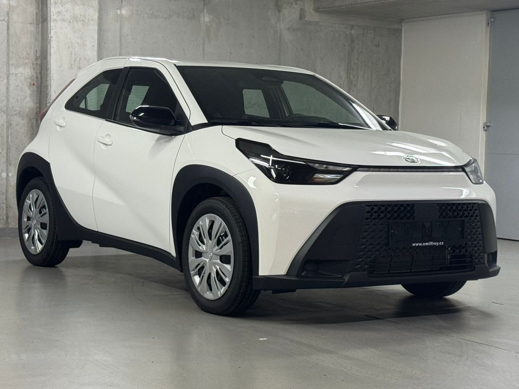 toyota-aygo-aygox-active-1-5-hybrid-116k - 2
