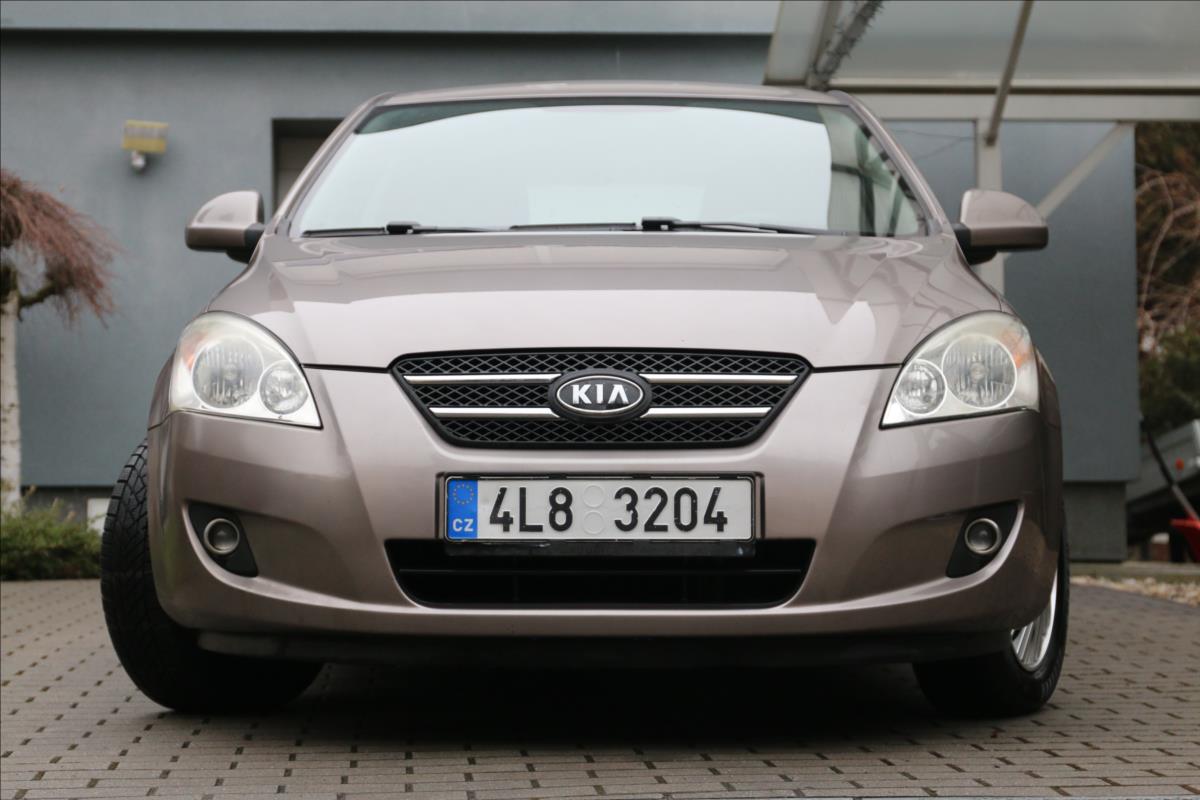 kia-ceed-1-6-cr-2-majitel-klima - 5