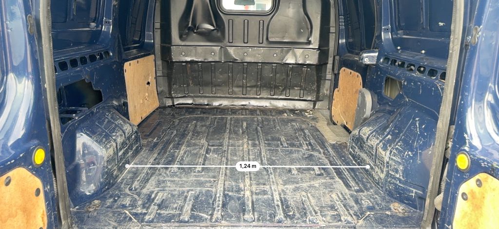 ford-tourneo-connect-1-8-tdci-90k-230-lwb - 6