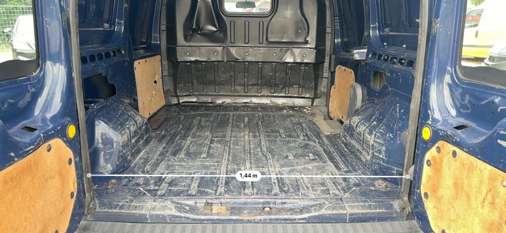 ford-tourneo-connect-1-8-tdci-90k-230-lwb - 7