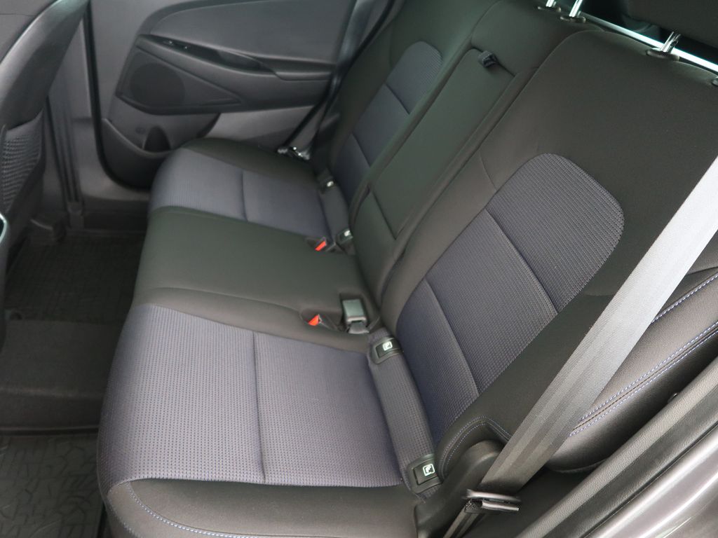 hyundai-tucson-2-0crdi-100kwcz-manual-4x4 - 9
