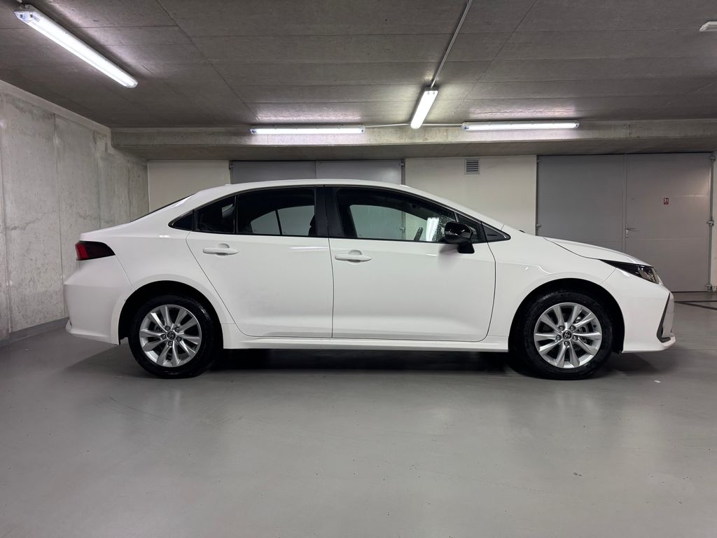toyota-corolla-comfort-1-8-hybrid-140-k-cv - 3